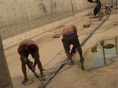 商丘市污水處理廠污水池防水堵漏施工案例