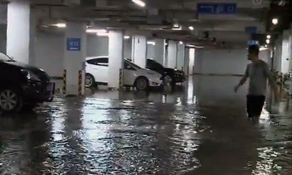 車庫(kù)地下水往上怎么解決,地下車庫(kù)地下水往上涌怎么辦